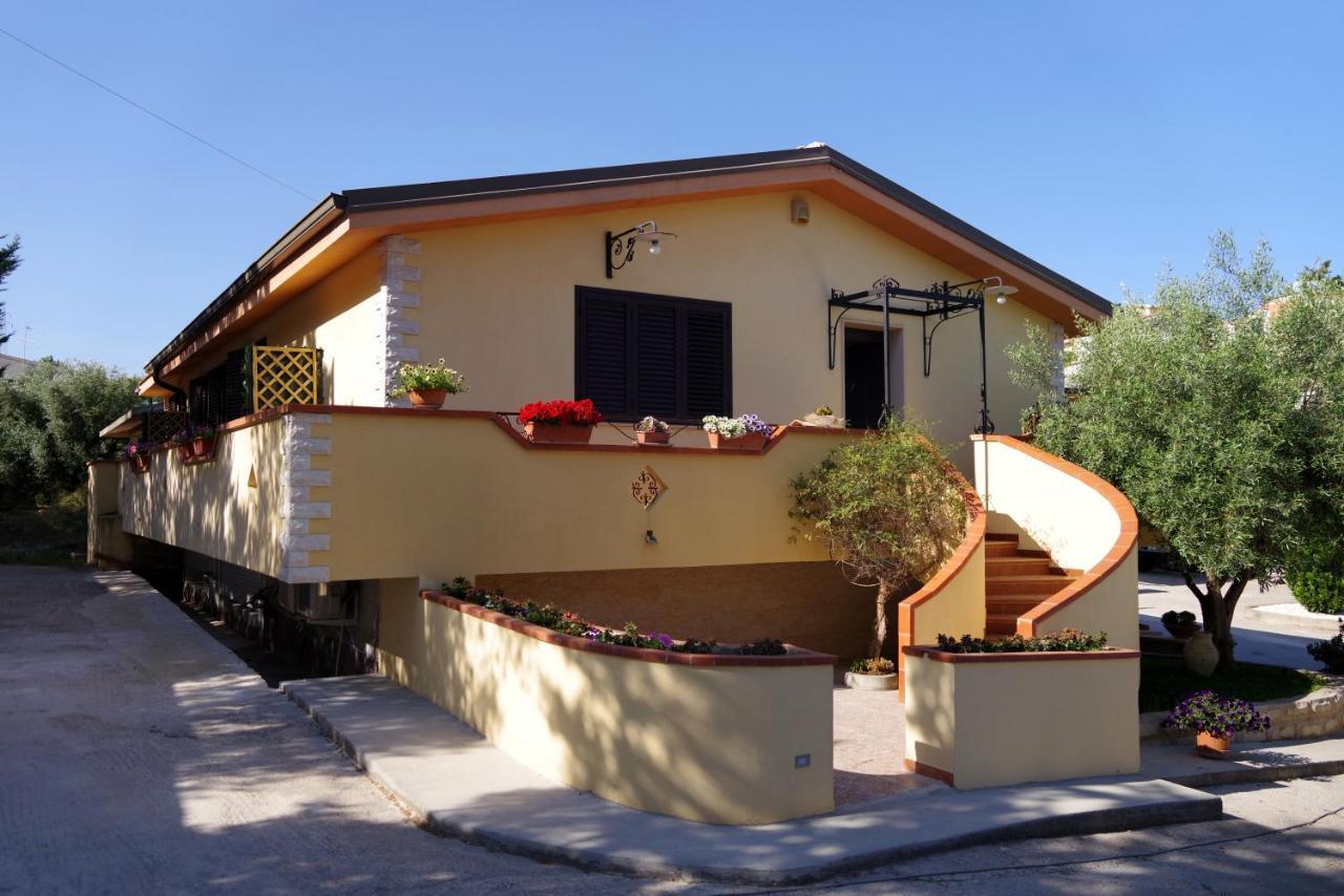 Balconcino Sugli Ulivi Bed & Breakfast โนโต ภายนอก รูปภาพ