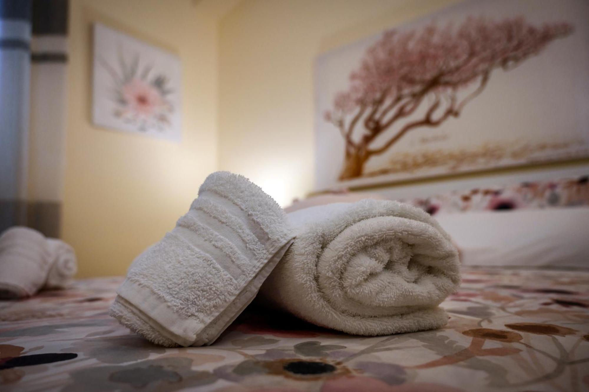 Balconcino Sugli Ulivi Bed & Breakfast โนโต ภายนอก รูปภาพ